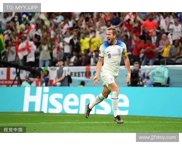 哈里·凯恩帽子戏法潜力显现,近期进攻状态持续提升 哈里·凯恩帽子戏法潜力显现,近期进攻状态持续提升