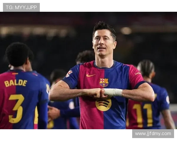 莱万是否适应巴萨传控体系