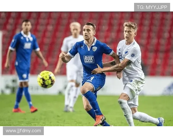 阿贾克斯关键比赛表现不佳问题持续，对赛季竞争形势带来阶段性考验