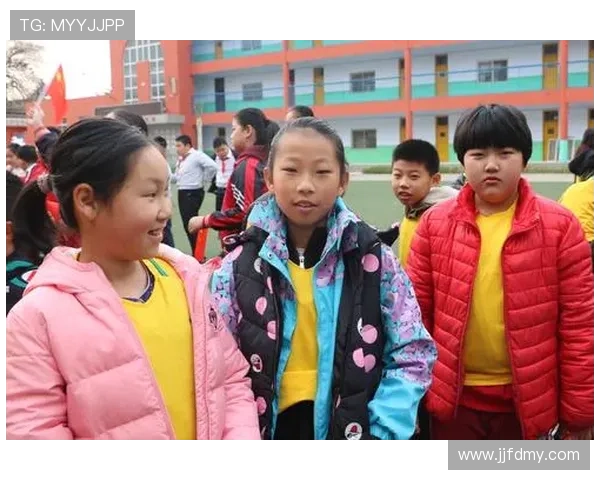 冯彦哲训练完直接打车去SKP买包，这届运动员的下班生活比偶像剧还敢拍